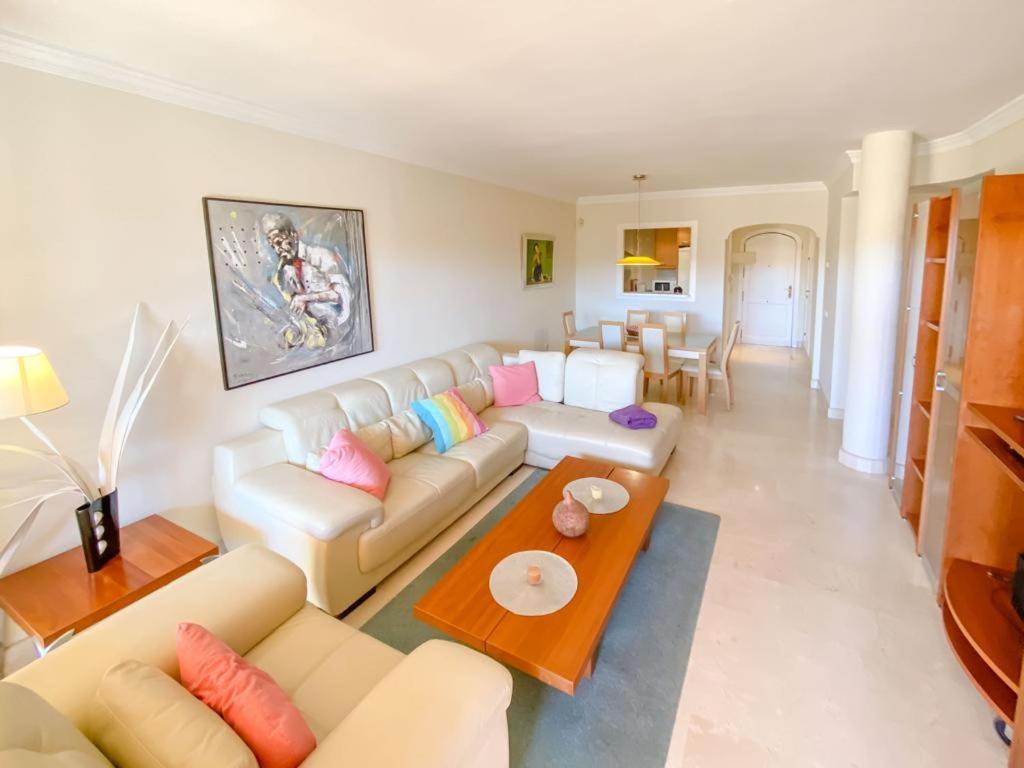 Apartamento En Los Patios De Santa Maria Golf Marbellac Extérieur photo