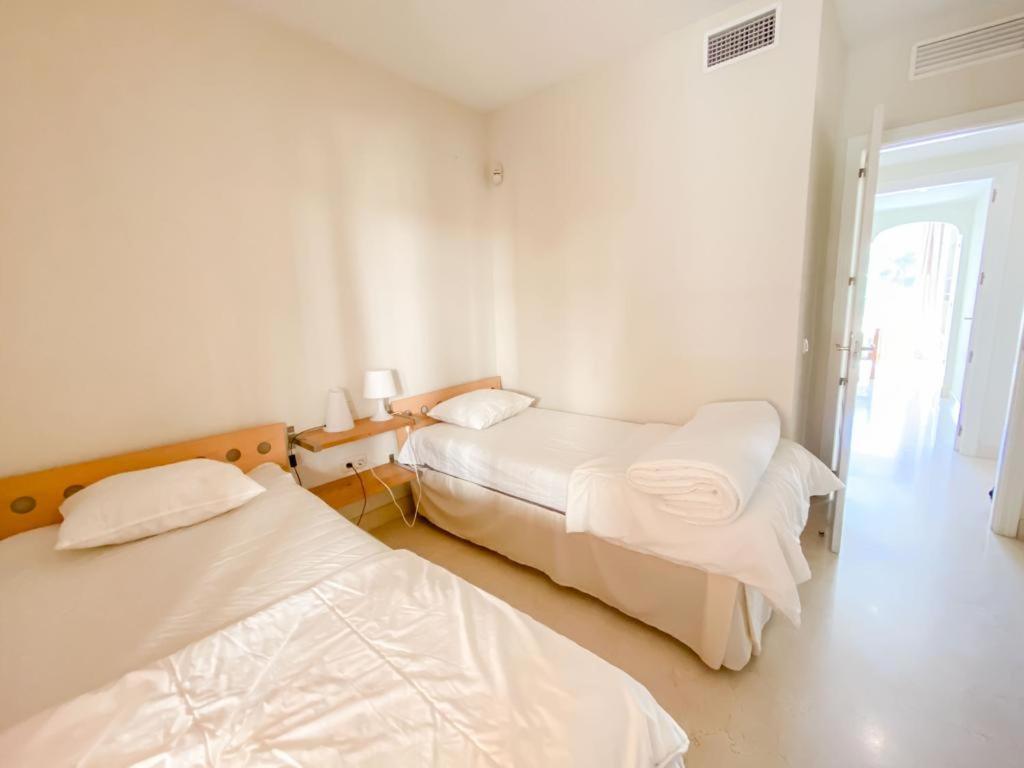 Apartamento En Los Patios De Santa Maria Golf Marbellac Extérieur photo