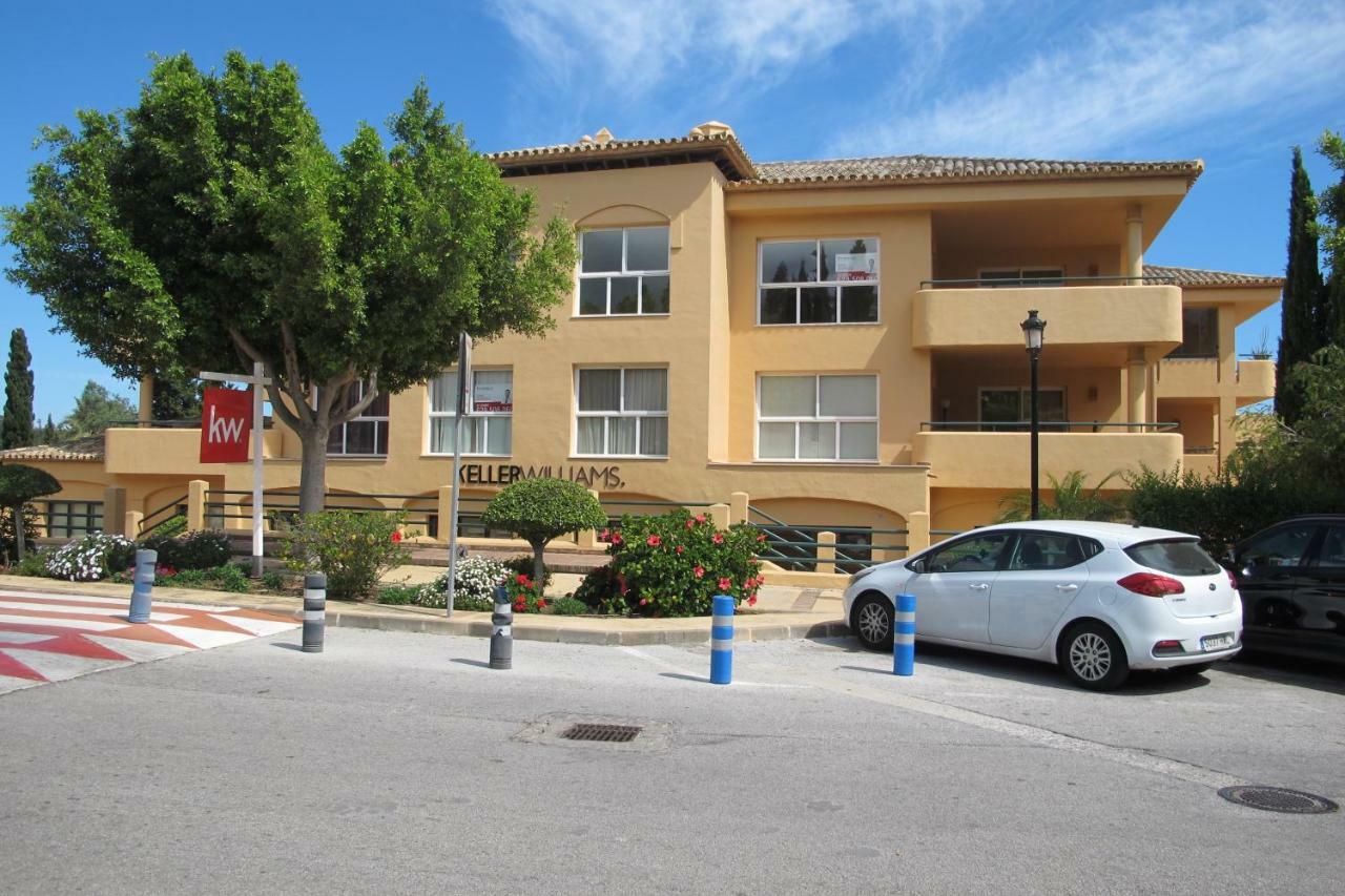 Apartamento En Los Patios De Santa Maria Golf Marbellac Extérieur photo
