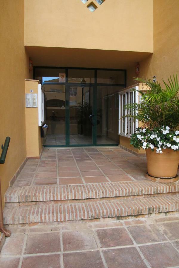 Apartamento En Los Patios De Santa Maria Golf Marbellac Extérieur photo