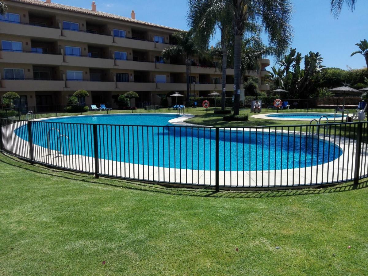 Apartamento En Los Patios De Santa Maria Golf Marbellac Extérieur photo