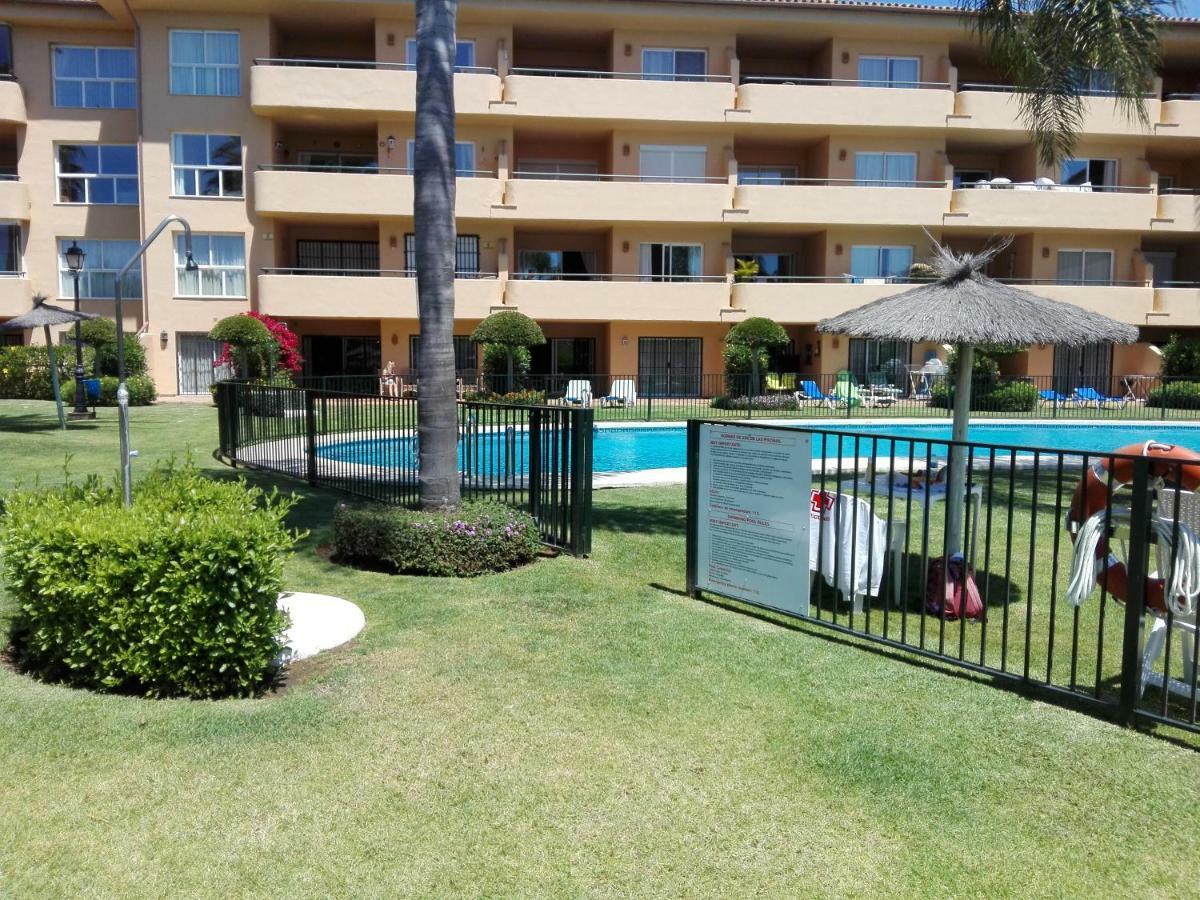 Apartamento En Los Patios De Santa Maria Golf Marbellac Extérieur photo